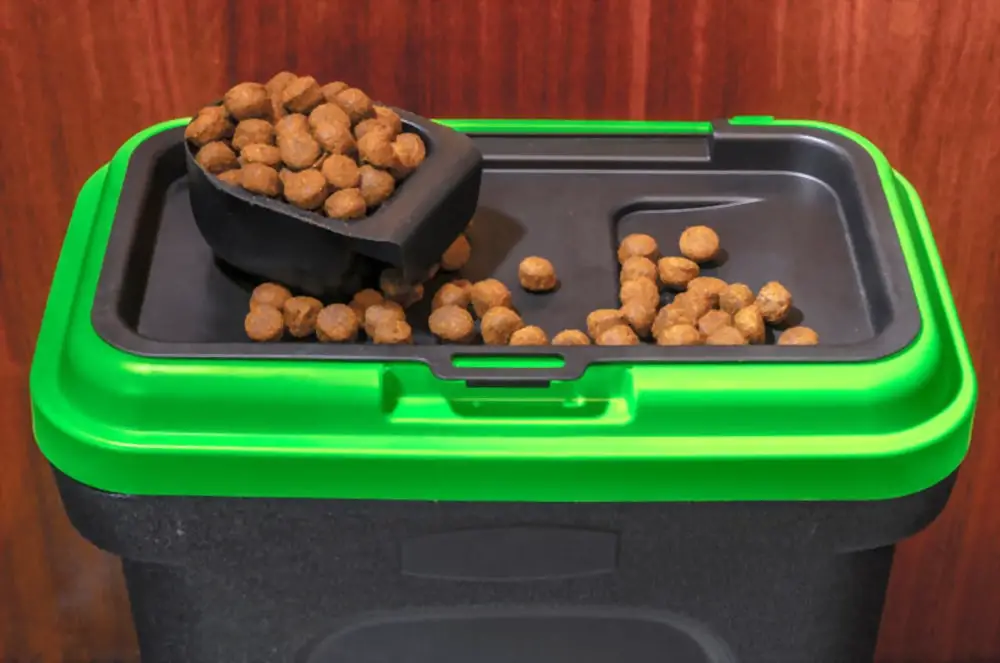 50 bl dog food container